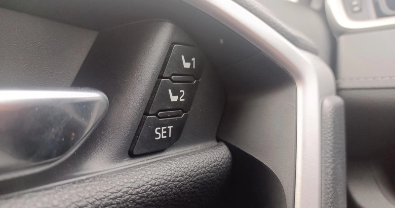 Toyota RAV4 cena 161900 przebieg: 52971, rok produkcji 2019 z Barwice małe 379